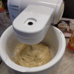 Mákos kalács tészta bedagasztása