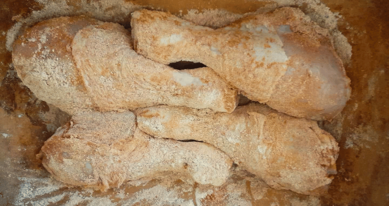 Sajtos csirkecomb római tálban hús